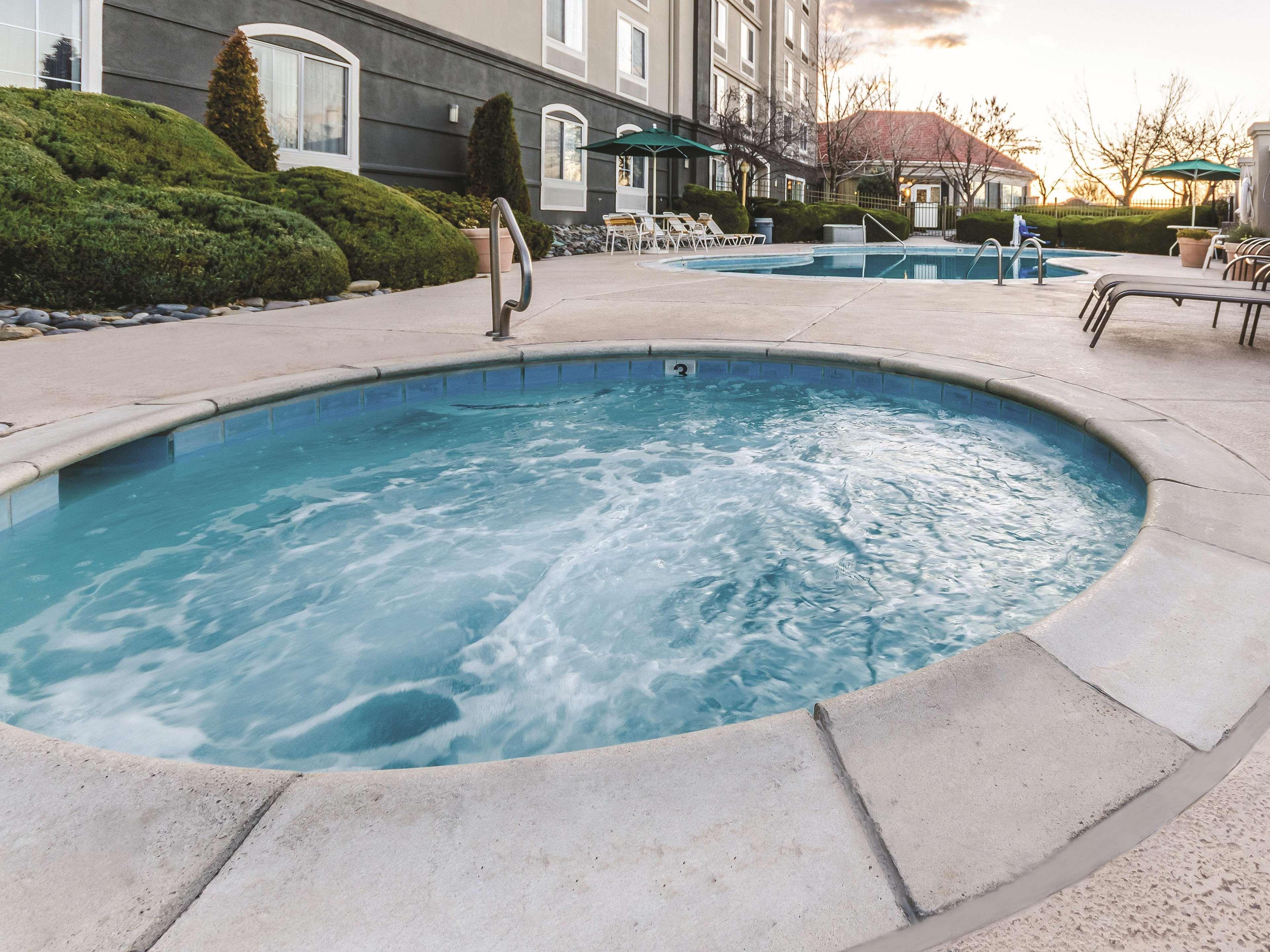 Отель La Quinta By Wyndham Grand Junction Airport Экстерьер фото